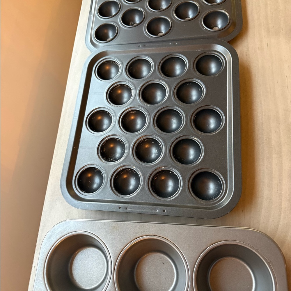 Nonstick Muffin and Cake Pop Baking Pans